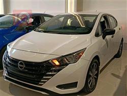 نيسان فيرسا